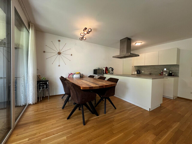 Wunderschöne 3 Zimmer-Gartenwohnung  (im Preis sind Miete, TG und Betriebskosten enthalten)