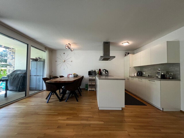 Wunderschöne 3 Zimmer-Gartenwohnung  (im Preis sind Miete, TG und Betriebskosten enthalten)