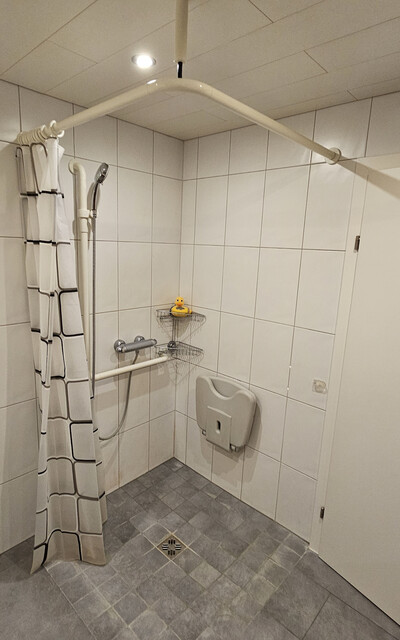 Moderne, möblierte und klimatisierte 3-Zimmer-Wohnung inkl. Tiefgaragenplatz