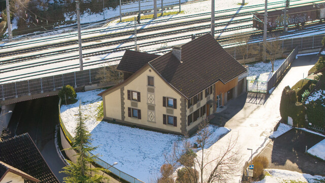 Platz für Familie, Beruf und Ideen - Teilsaniertes Haus mit Einliegerwohnung