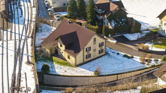 Platz für Familie, Beruf und Ideen - Teilsaniertes Haus mit Einliegerwohnung