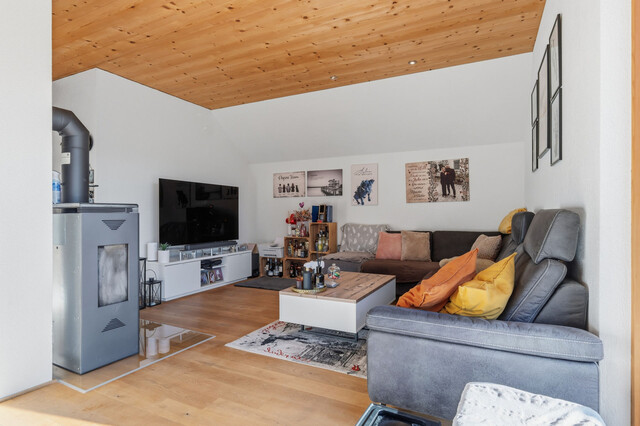 Platz für Familie, Beruf und Ideen - Teilsaniertes Haus mit Einliegerwohnung