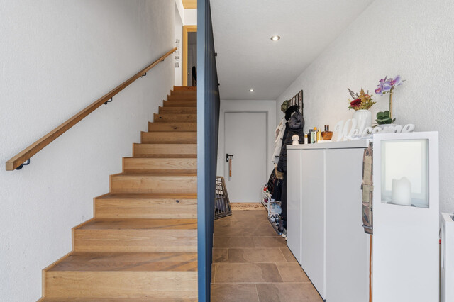 Platz für Familie, Beruf und Ideen - Teilsaniertes Haus mit Einliegerwohnung