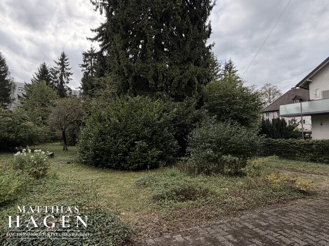 Großzügige Liegenschaft 
Bau-Wohngebiet