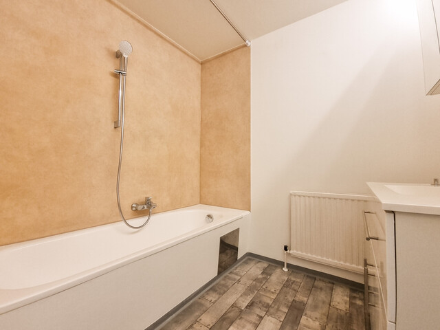 3-Zimmerwohnung im Dachgeschoss (Pauschalmiete inkl. BK & Strom) - Top7