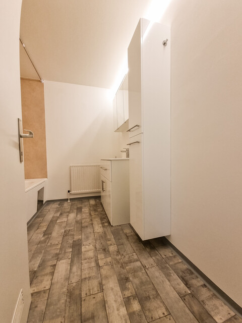 3-Zimmerwohnung im Dachgeschoss (Pauschalmiete inkl. BK & Strom) - Top7