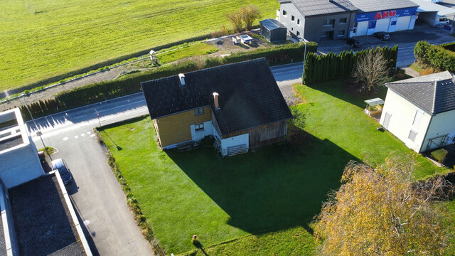 Wunderschönes Baugrundstück mit Altbestand für Ihr neues Zuhause!