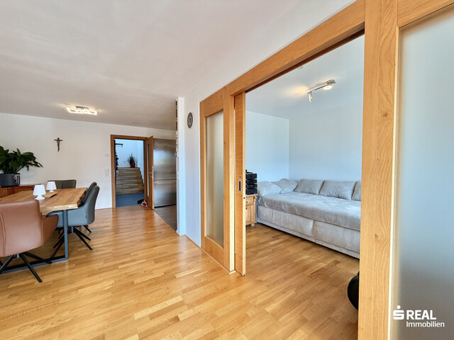 Kleine Wohnanlage, großes Wohngefühl - ca. 112 m² auf zwei Ebenen!                                                             ca. EUR 148.000,00 Wohnbauförderung!