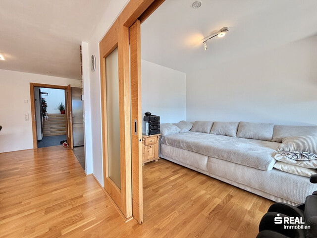 Kleine Wohnanlage, großes Wohngefühl - ca. 112 m² auf zwei Ebenen!                                                             ca. EUR 148.000,00 Wohnbauförderung!