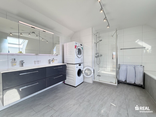 Kleine Wohnanlage, großes Wohngefühl - ca. 112 m² auf zwei Ebenen!                                                             ca. EUR 148.000,00 Wohnbauförderung!