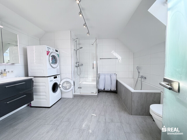 Kleine Wohnanlage, großes Wohngefühl - ca. 112 m² auf zwei Ebenen!                                                             ca. EUR 148.000,00 Wohnbauförderung!