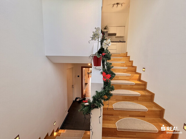 Kleine Wohnanlage, großes Wohngefühl - ca. 112 m² auf zwei Ebenen!                                                             ca. EUR 148.000,00 Wohnbauförderung!