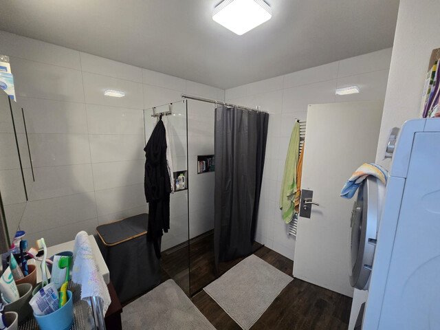 Großzügiges Wohnhaus mit 2 Einheiten und kleiner Einliegerwohnung