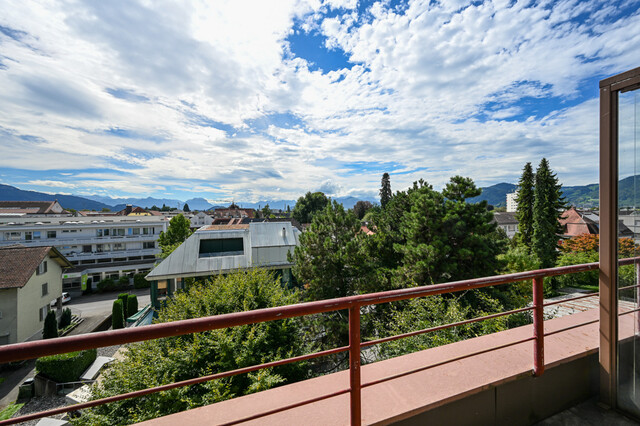 Grosszügige Dachgeschosswohnung zu verkaufen