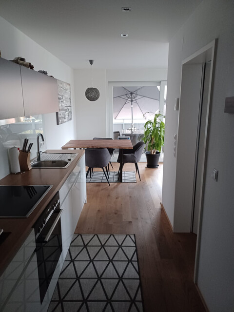 Sehr schöne 2-Zimmer-Eckwohnung mit viel Licht!