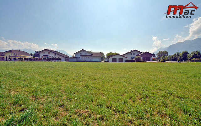 Sonnig gelegenes Baugrundstück mit traumhafter Fernsicht
