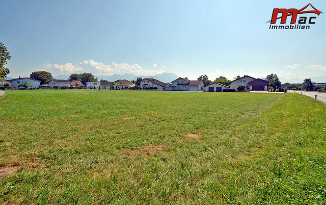 Sonnig gelegenes Baugrundstück mit traumhafter Fernsicht