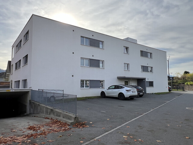 SONNIGE 4-ZIMMER WOHNUNG MIT GROSSER TERRASSE