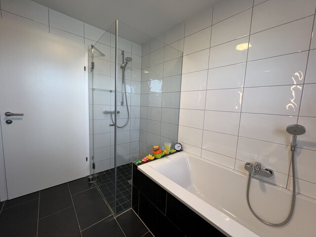 SONNIGE 4-ZIMMER WOHNUNG MIT GROSSER TERRASSE