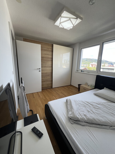 Schöne, helle, möblierte 4 Zimmer-Wohnung 