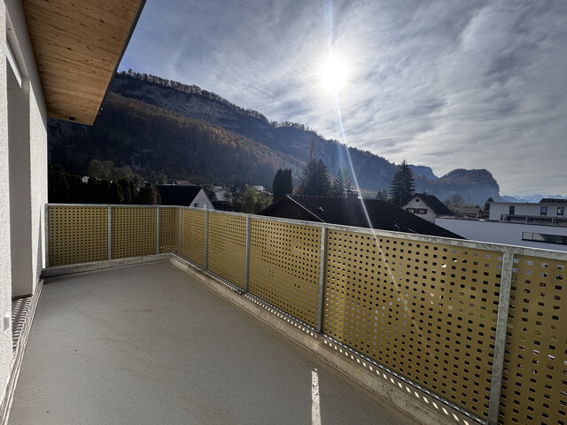 Rasch bezugsfertig: 4-Zi-Dachgeschosswohnung mit Balkon