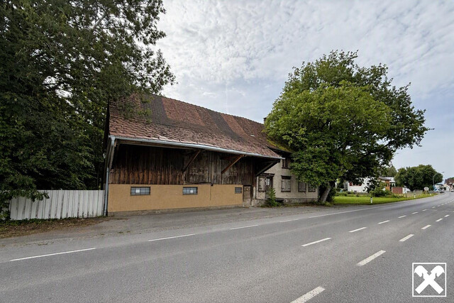 Grundstück mit Altbestand, Stadel und Lager