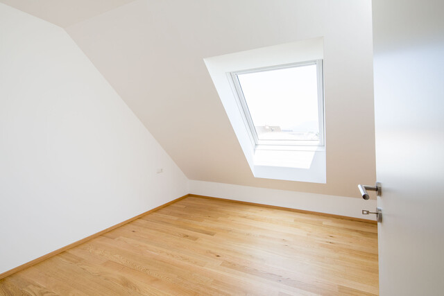 Helle 2-Zimmer-Dachgeschosswohnung | B10