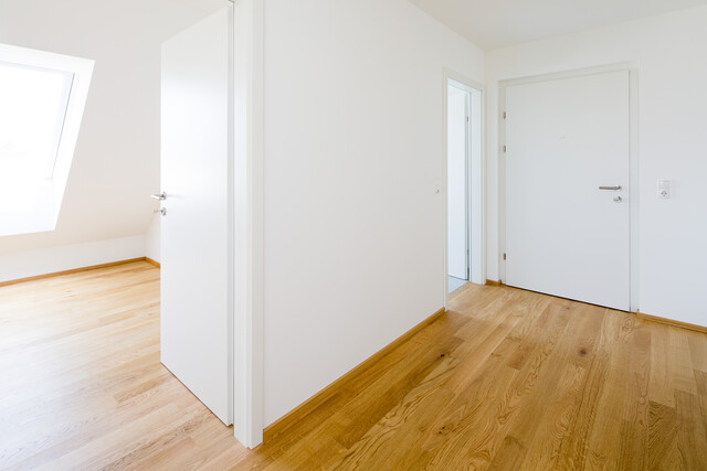 Helle 2-Zimmer-Dachgeschosswohnung | B10