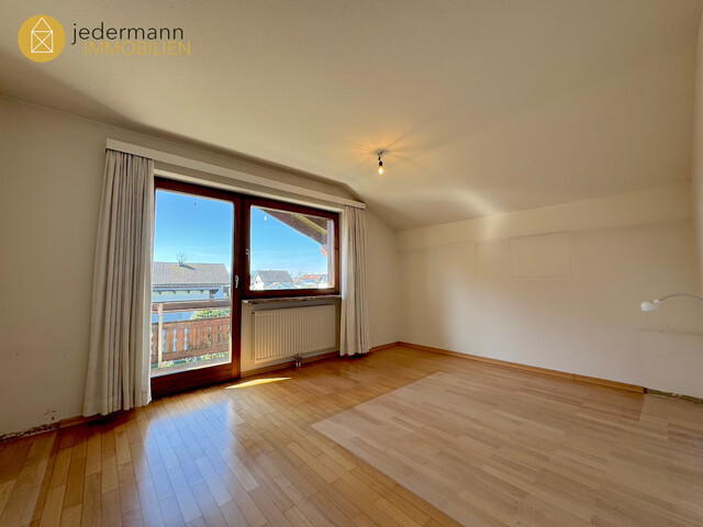 HARD: HAUS MIT CHARME UND TRAUMHAFTEM GARTEN
