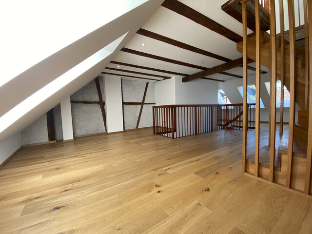 "ohne Provision" besondere 2 Zimmer Wohnung in zentraler Lage