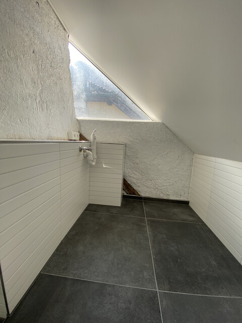 "ohne Provision" besondere 2 Zimmer Wohnung in zentraler Lage