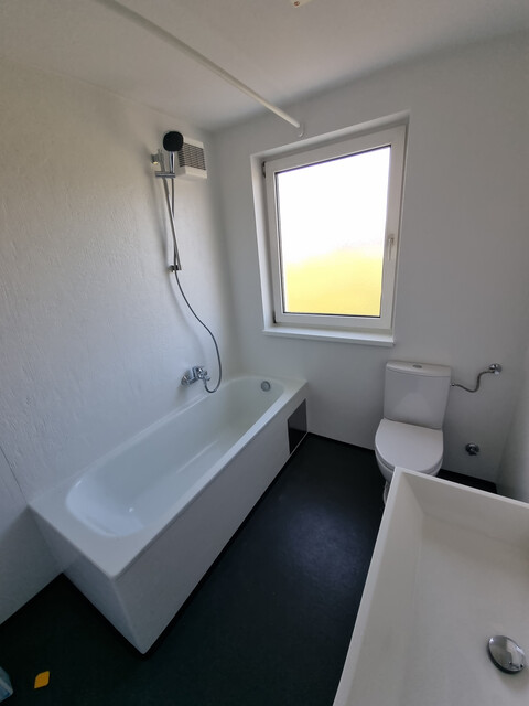 Schöne, geräumige Wohnung mit 7 m² Balkon und 1 m² Keller