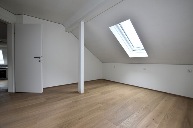 NEU sanierte und helle 3-Zimmer-Dachgeschosswohnung, Zentrum Wolfurt