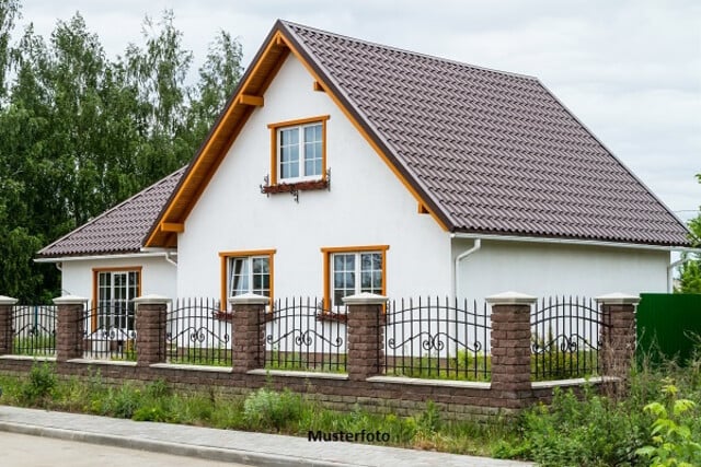 Einfamilienhaus in locker bebautem Wohngebiet