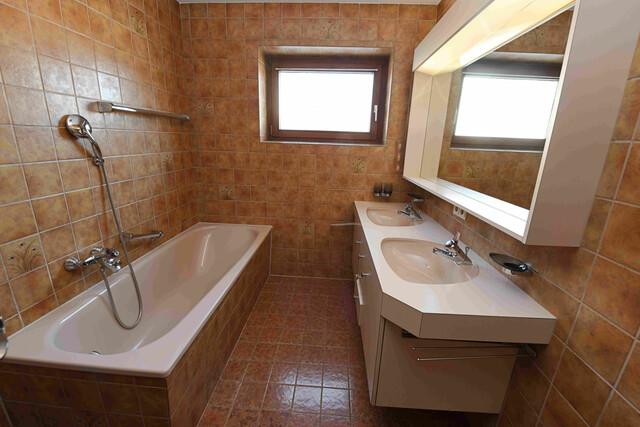 Attraktives Einfamilienhaus in ruhiger Lage mit großem Garten in Hard