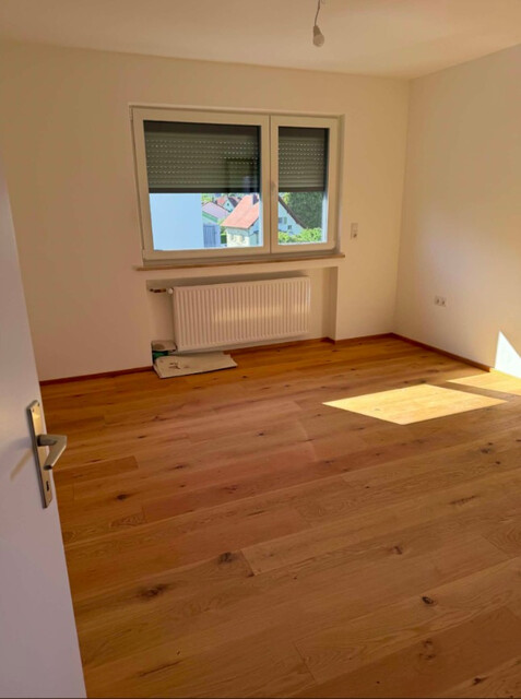 „Top renovierte 4-Zimmer-Wohnung mit 2 Balkonen, Bergblick & Tiefgarage in Lustenau“