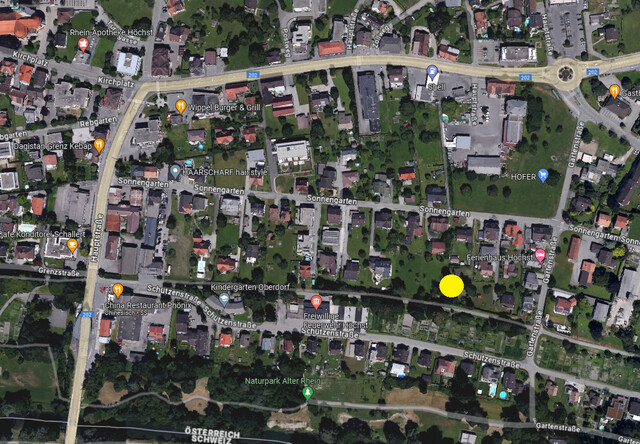 Anspruchsvolle 4-Zimmerwohnung mit großem Garten und zwei Abstellplätzen