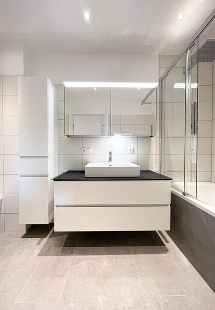 Anspruchsvolle 4-Zimmerwohnung mit großem Garten und zwei Abstellplätzen