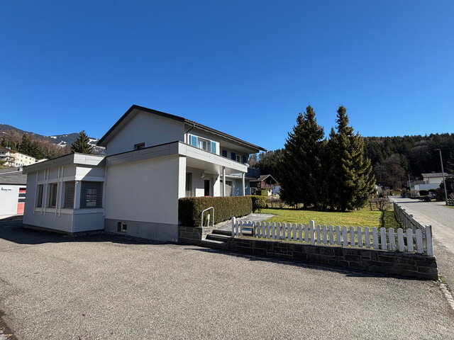 Wohnen mit Weitblick - Einfamilienhaus sonniger Ruhelage in Schlins