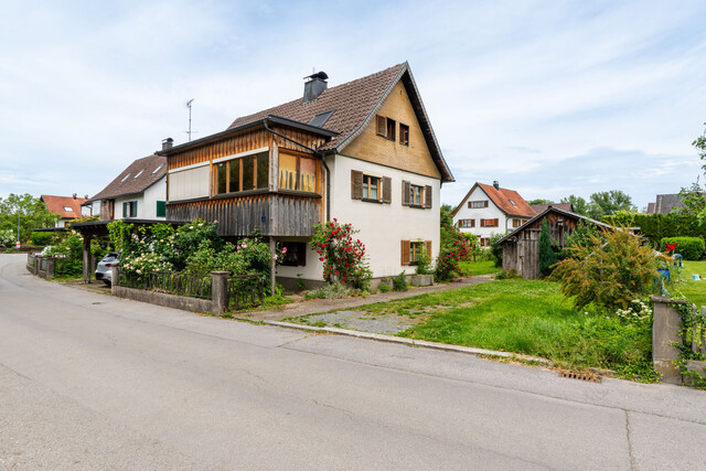 Charmantes Einfamilienhaus in absoluter Seenähe in Hard