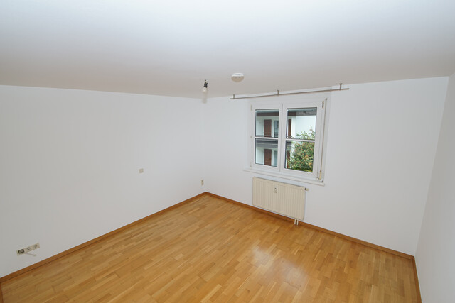 Ruhige 2,5-Zimmer-Wohnung mit verglastem Balkon in bester Lage in  Hohenems 