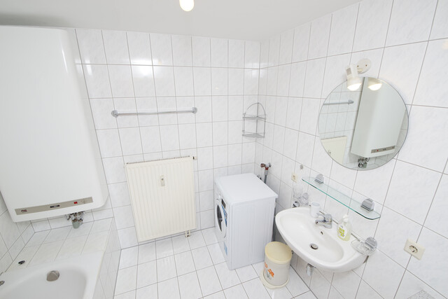 Ruhige 2,5-Zimmer-Wohnung mit verglastem Balkon in bester Lage in  Hohenems 