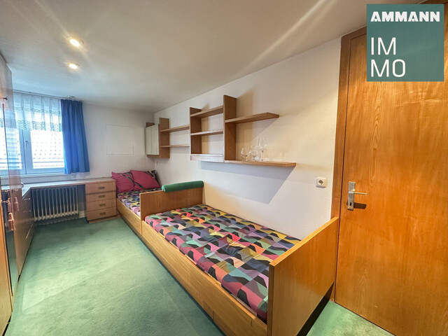 Zuhause im Zentrum: Großzügige Dachgeschosswohnung mit Dachterrasse zu vermieten