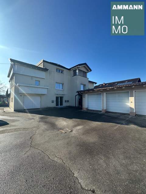 Zuhause im Zentrum: Großzügige Dachgeschosswohnung mit Dachterrasse zu vermieten