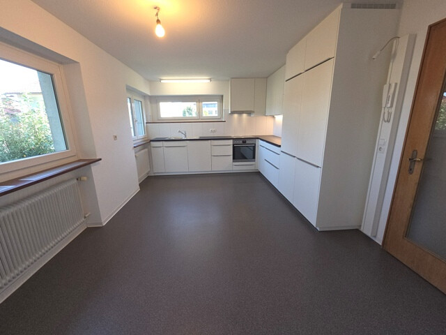 Schöne 4 - Zimmer -  Erdgeschosswohnung mit großer Terrasse in einem ruhigen Zweifamilienwohnhaus in Götzis!