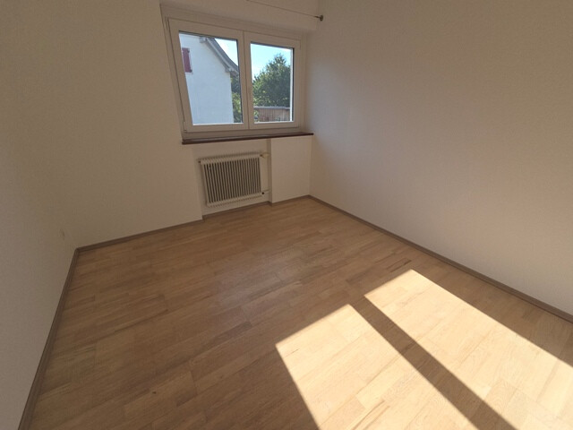 Schöne 4 - Zimmer -  Erdgeschosswohnung mit großer Terrasse in einem ruhigen Zweifamilienwohnhaus in Götzis!