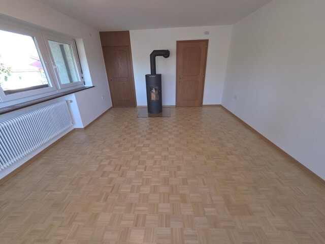 Schöne 4 - Zimmer -  Erdgeschosswohnung mit großer Terrasse in einem ruhigen Zweifamilienwohnhaus in Götzis!