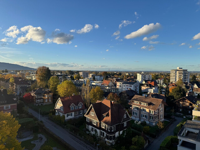 WIEDER VERFÜGBAR - Ruhige, zentrale, lichtdurchflutete Wohnung mit Blick über Dornbirn inkl. Parkplatz  WIEDER VERFÜGBAR