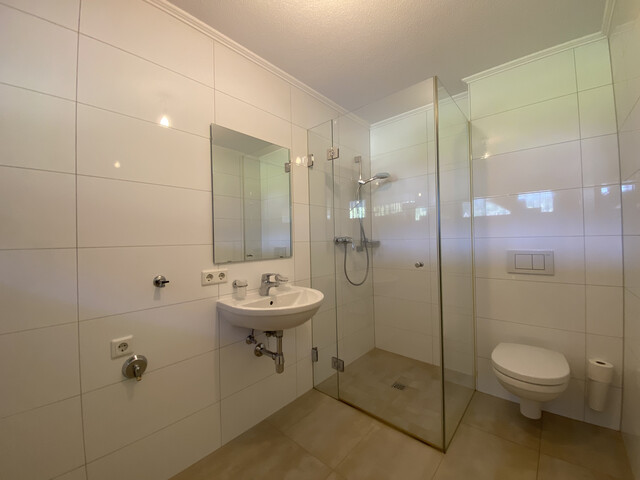 "ohne Provision" moderne, helle 2 Zimmer Wohnung mit großer Terrasse