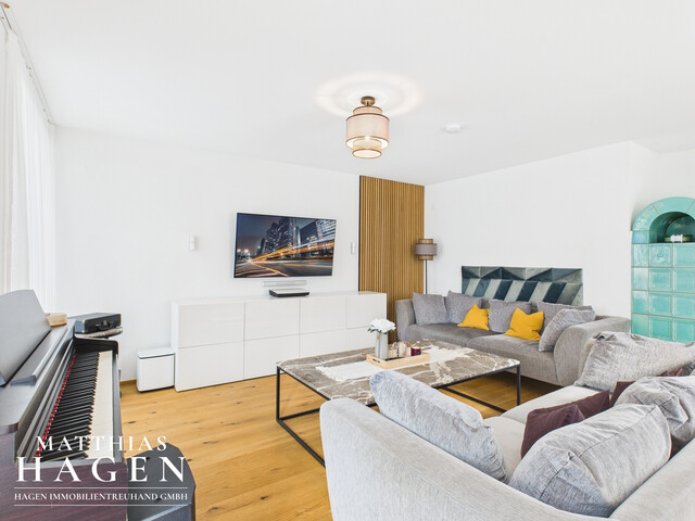 Einfamilienhaus mit großem Grundstück und Gartenparadies in Höchst